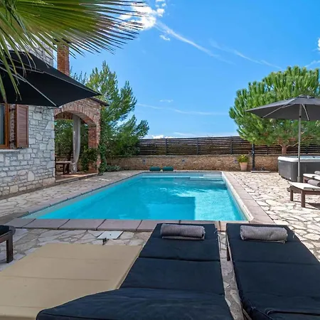 In With Wifi Holiday home Cabrunici